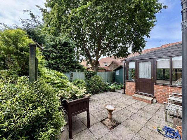 2 bed house for sale