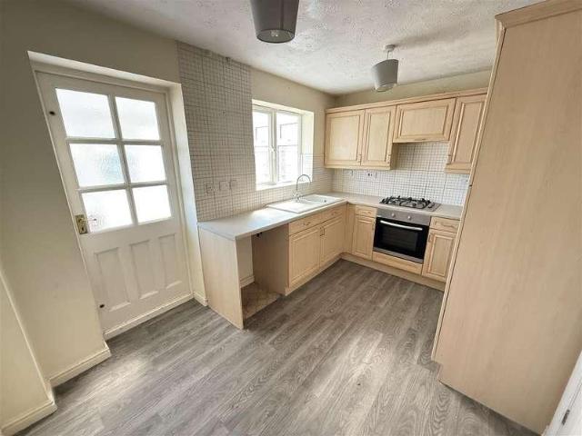 2 bed house for sale