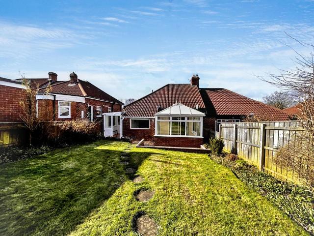 2 bed house for sale