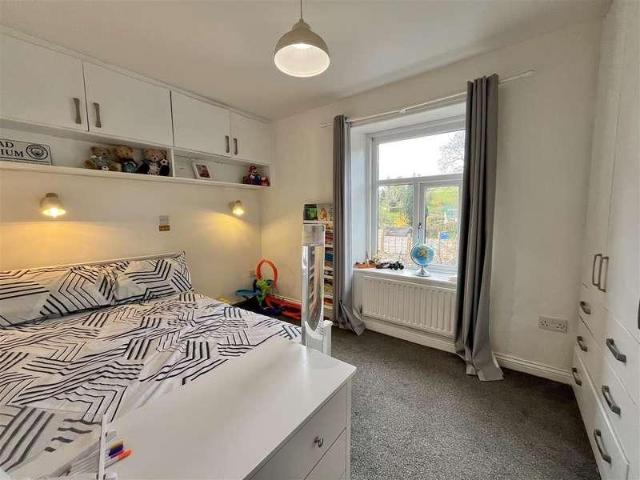 2 bed house for sale