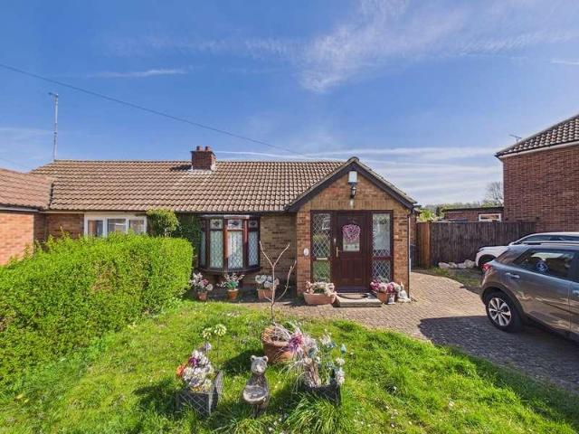 2 bed house for sale