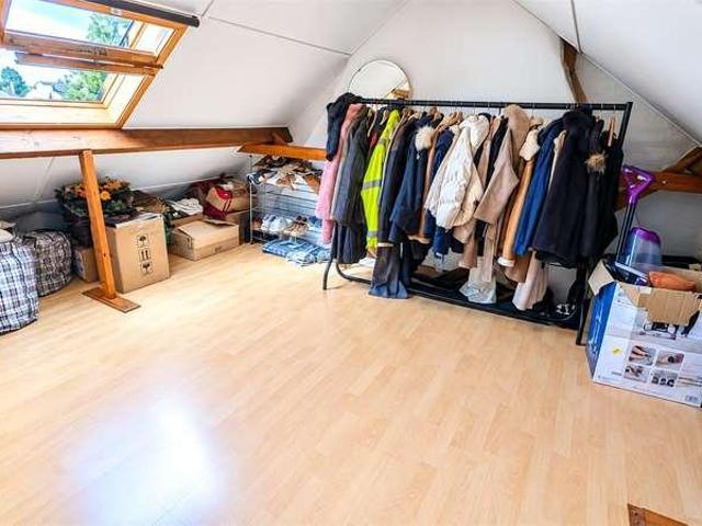 2 bed house for sale