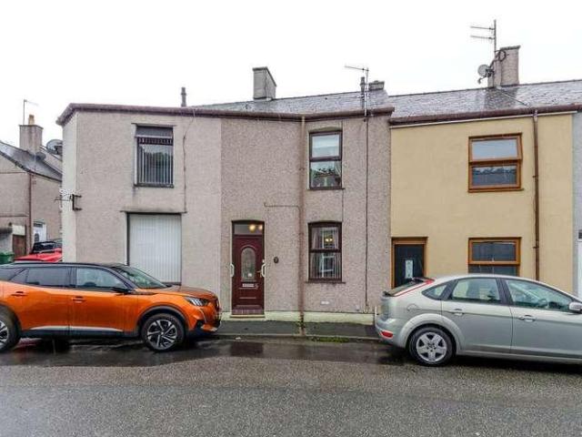 2 bed house for sale