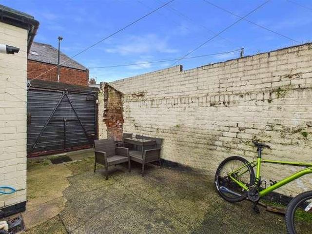 2 bed house for sale