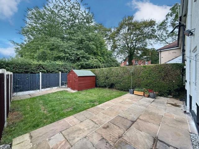 2 bed house for sale