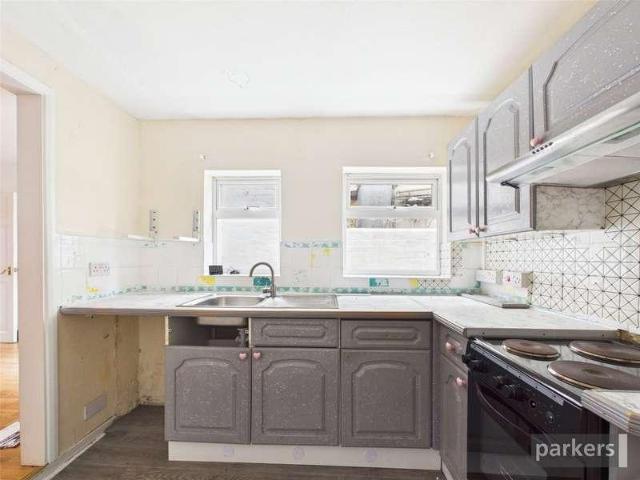 2 bed house for sale