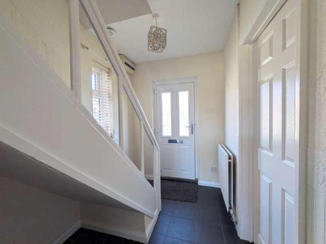 2 bed house for sale