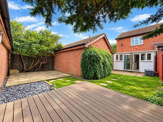 2 bed house for sale