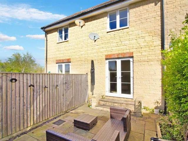 2 bed house for sale