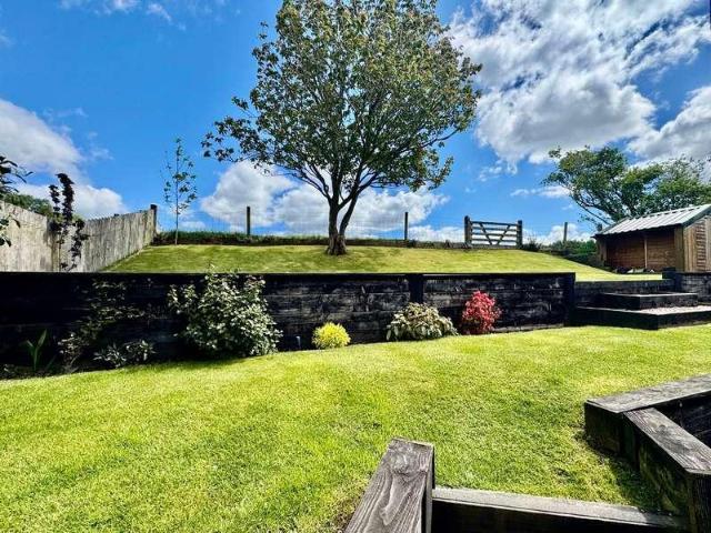 2 bed house for sale