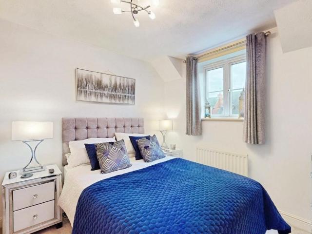 2 bed house for sale