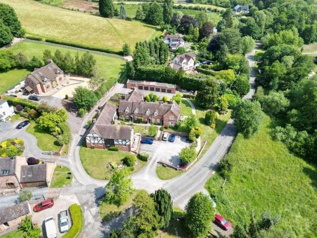 2 bed house for sale