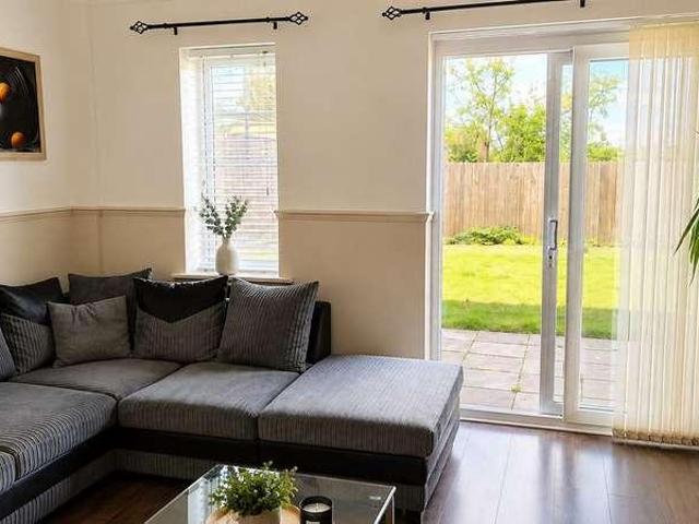 2 bed house for sale