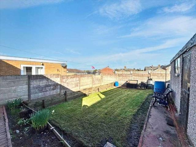2 bed house for sale