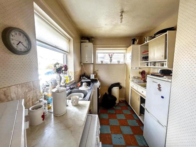 2 bed house for sale