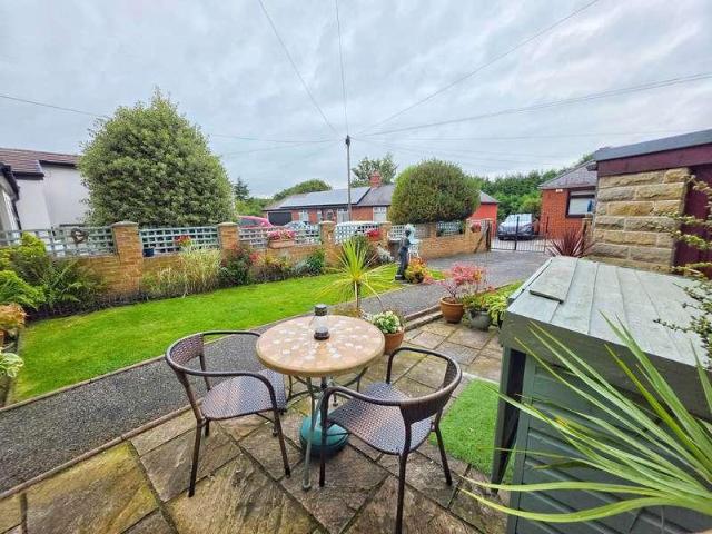 2 bed house for sale