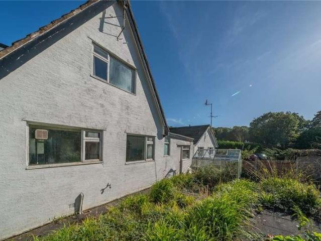 2 bed house for sale