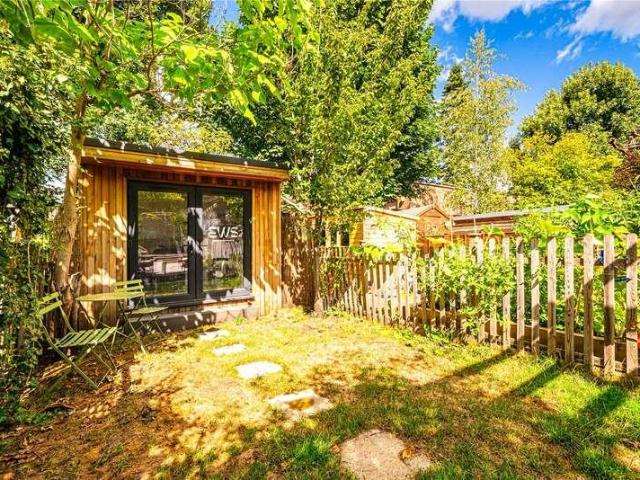 2 bed house for sale