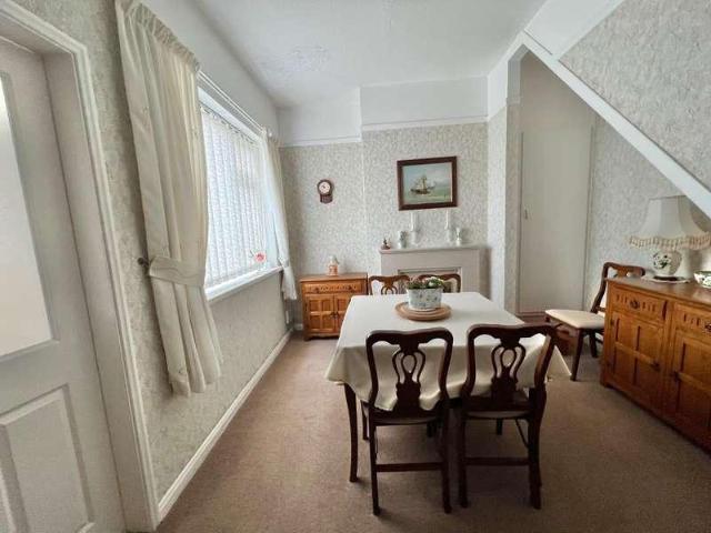 2 bed house for sale