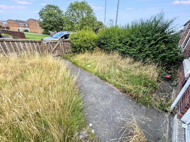 2 bed house for sale