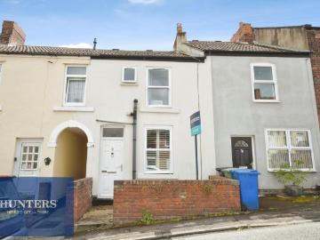 2 bed house for sale