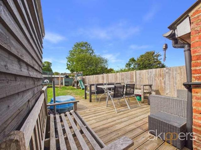 2 bed house for sale
