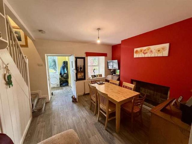 2 bed house for sale