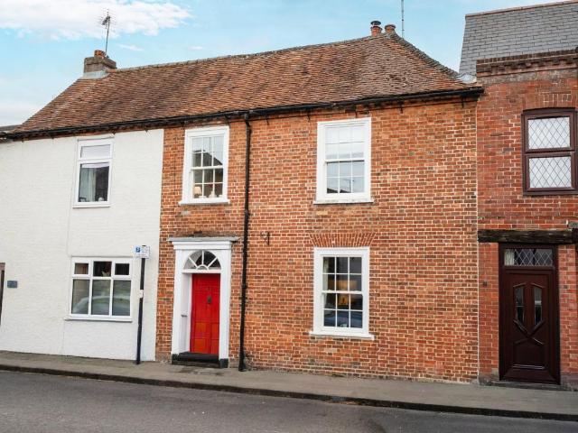 2 bed house for sale