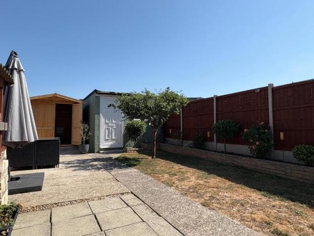 2 bed house for sale