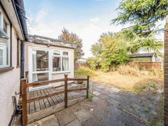 2 bed house for sale