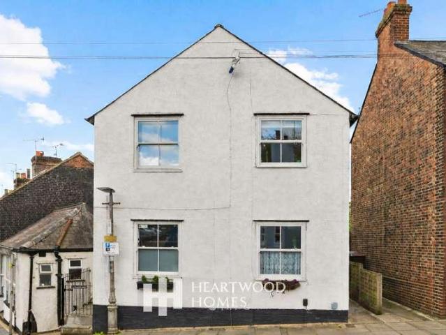 2 bed house for sale