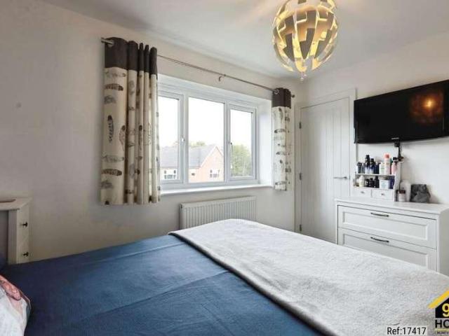 2 bed house for sale