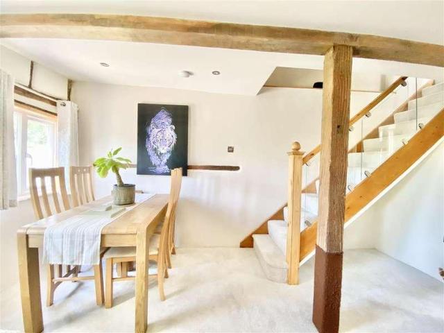 2 bed house for sale