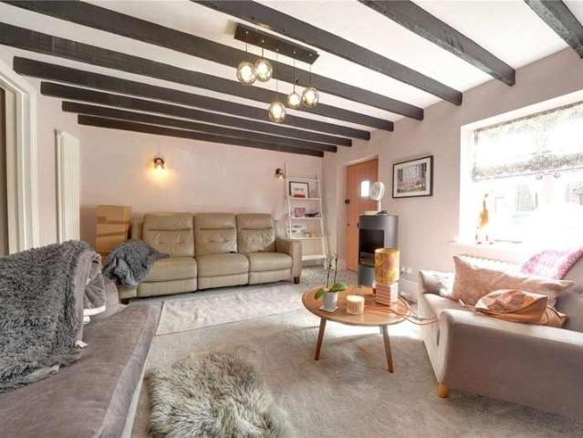 2 bed house for sale