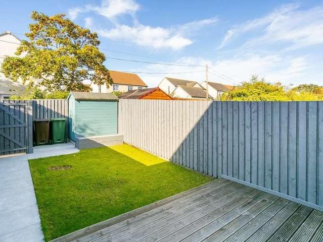 2 bed house for sale