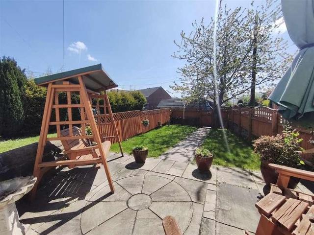 2 bed house for sale