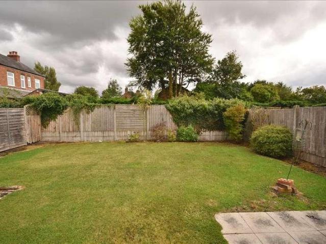 2 bed house for sale