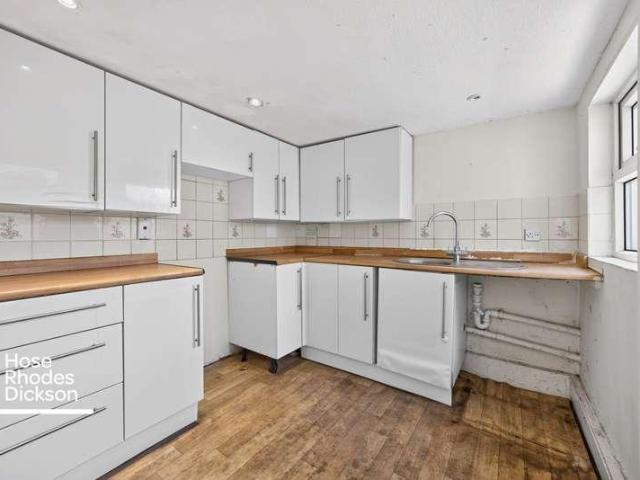 2 bed house for sale
