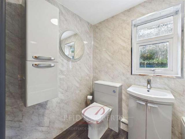2 bed house for sale