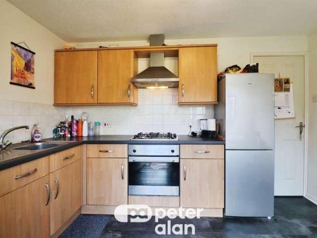 2 bed house for sale
