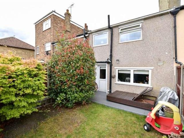 2 bed house for sale