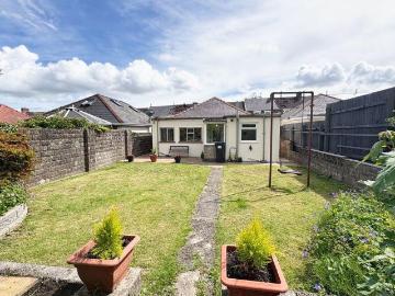 2 bed house for sale