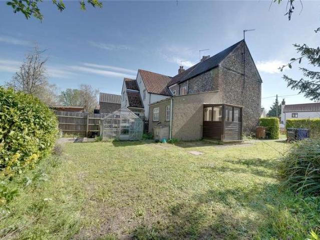 2 bed house for sale