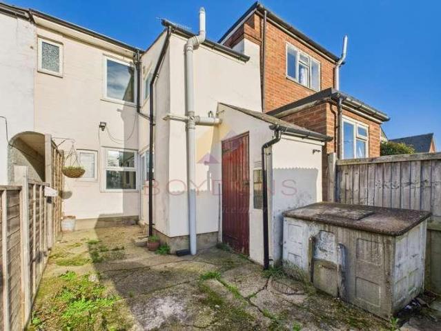 2 bed house for sale