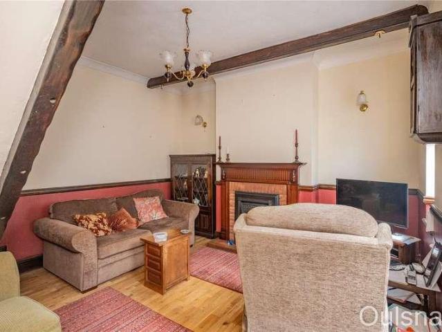 2 bed house for sale
