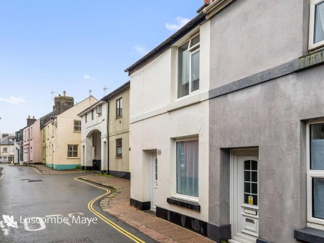 2 bed house for sale