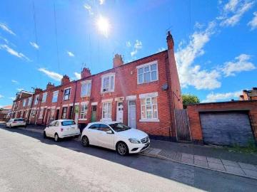 2 bed house for sale