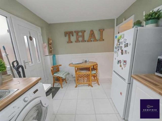 2 bed house for sale