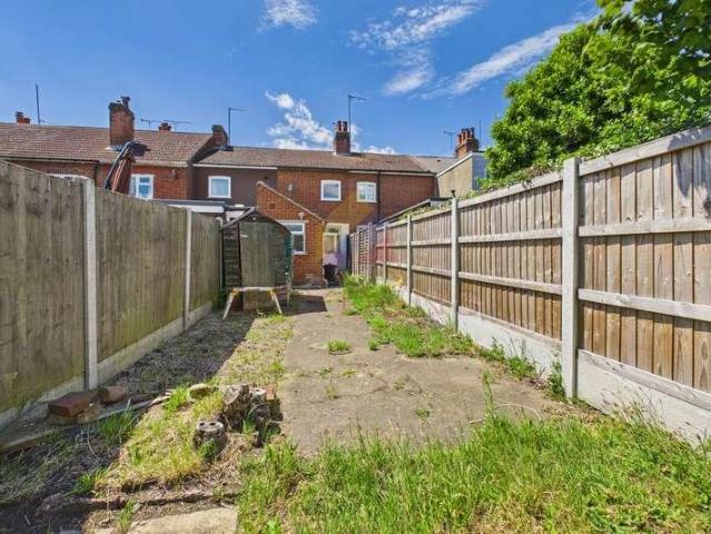 2 bed house for sale