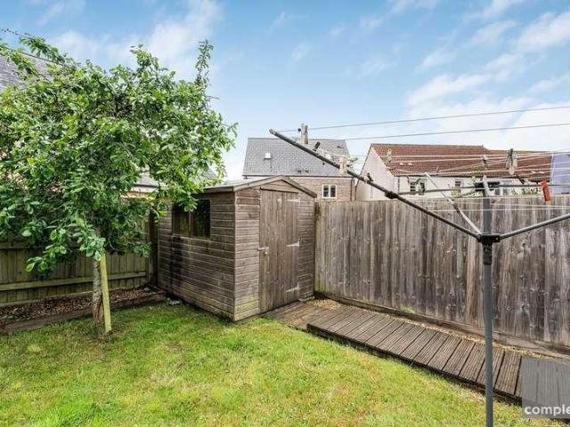 2 bed house for sale